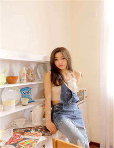 美女露底毛-人澡人爽精品A片一区