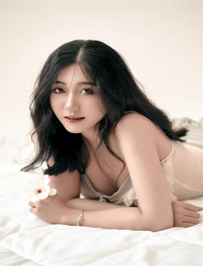 美女跪下吃男人的J8视频_社内相亲电视剧在线观看_无码国产成人午夜在线观看不卡